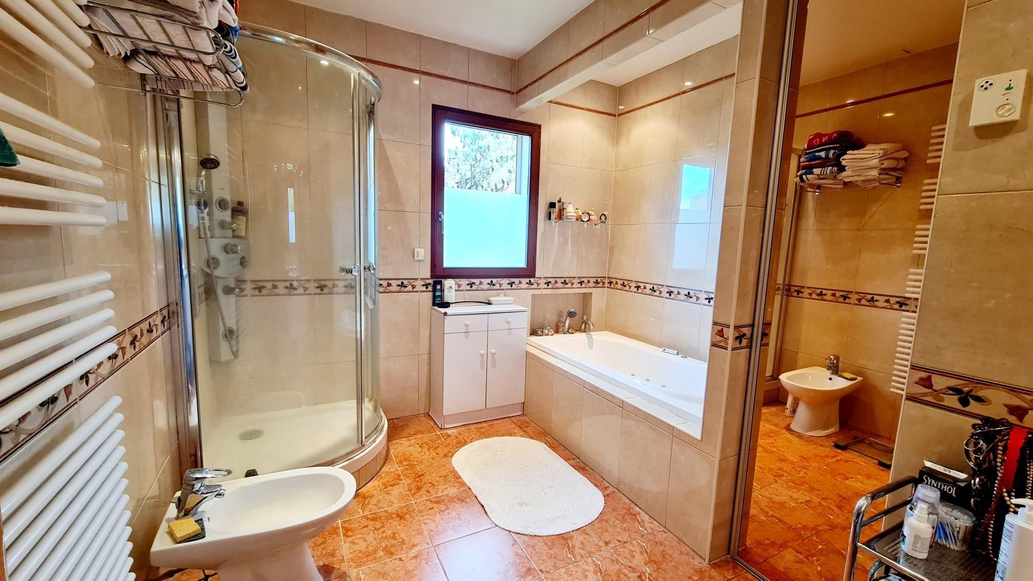 house 8 Rooms for sale on CORMEILLES (27260)