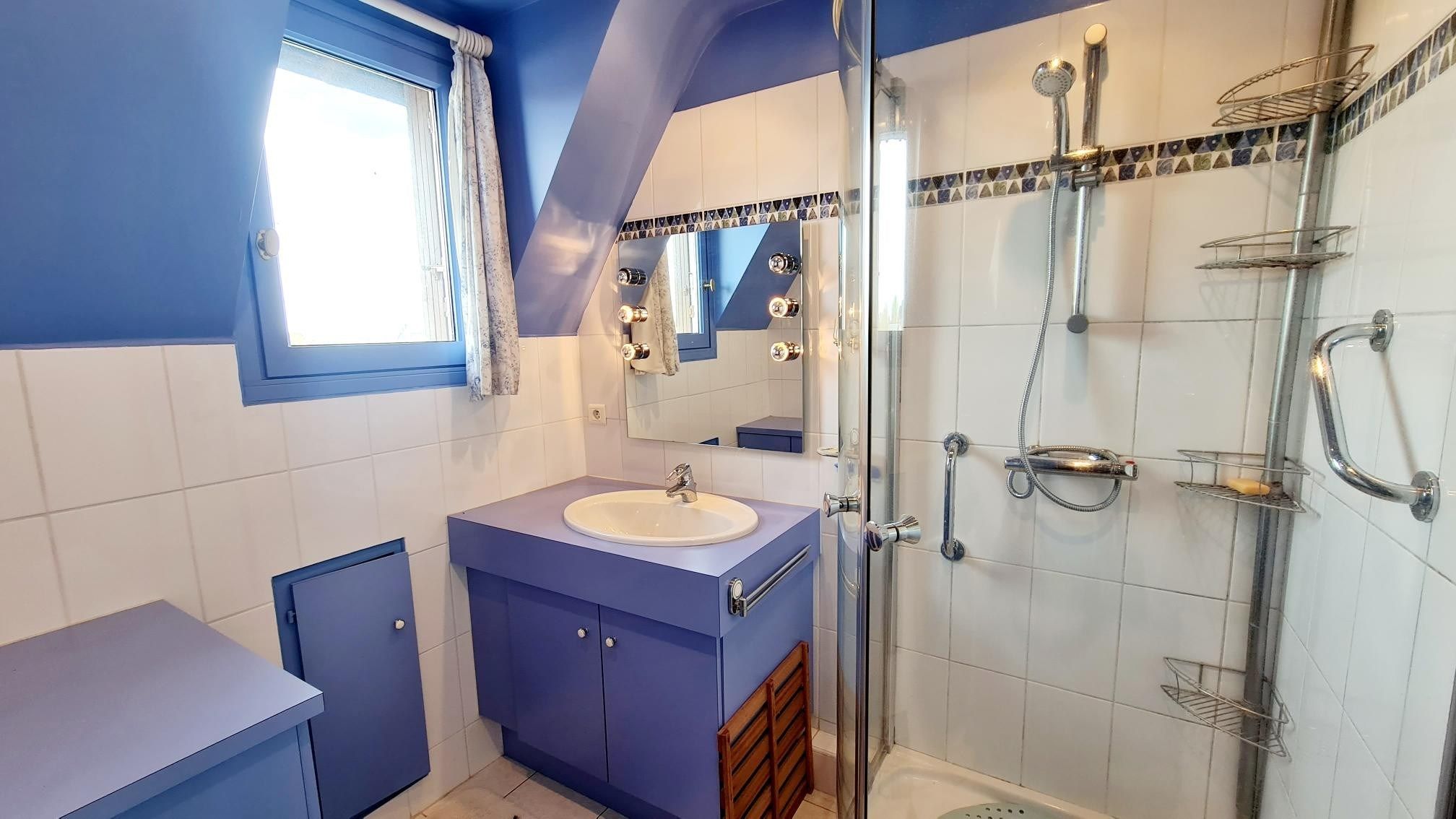 house 7 Rooms for sale on HONFLEUR (14600)