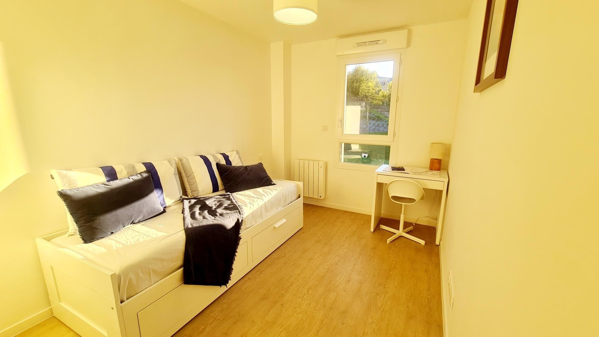 house 5 Rooms for sale on PONT L EVEQUE (14130)