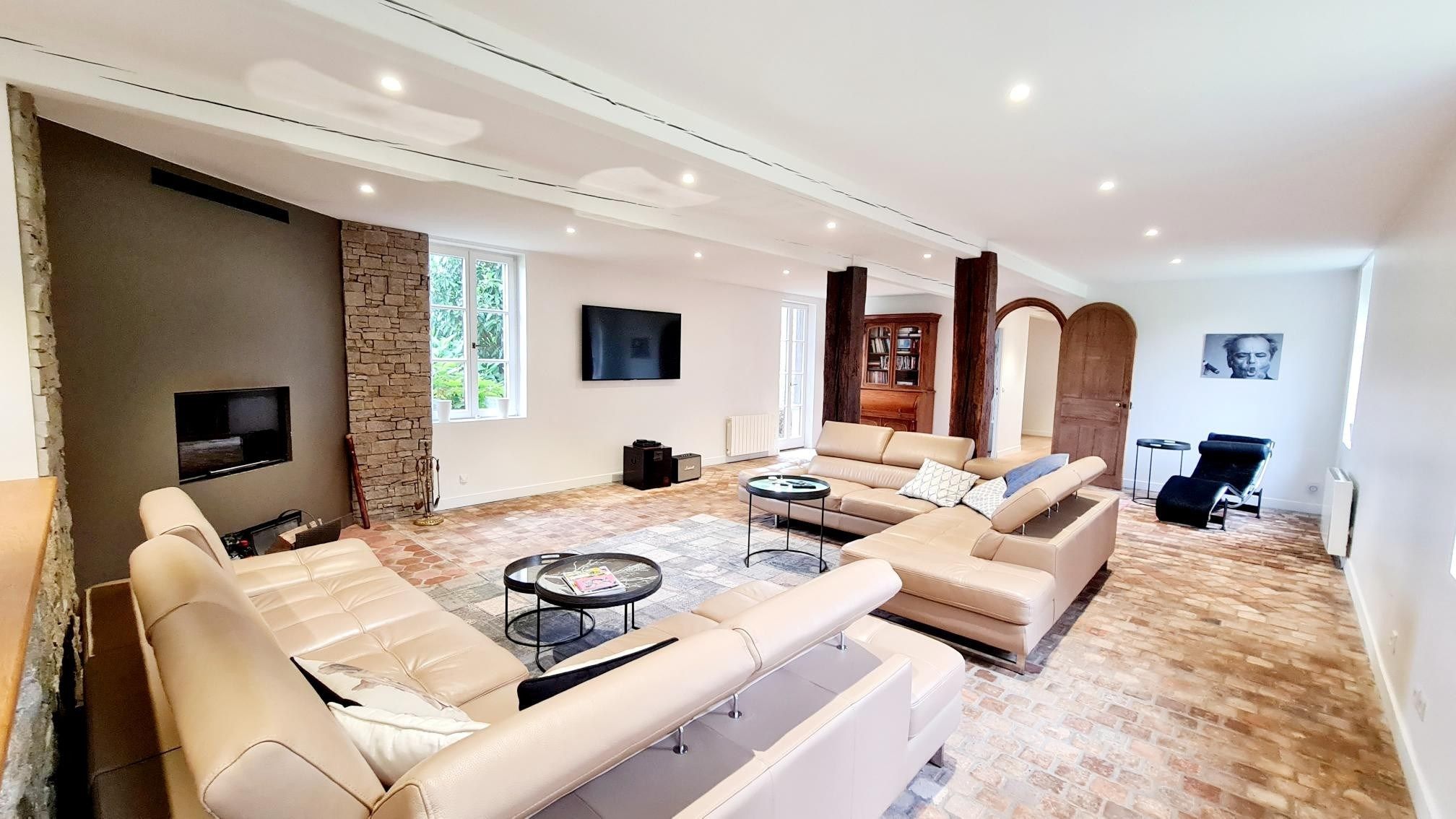 maison 9 Pièces en vente sur QUETTEVILLE (14130)