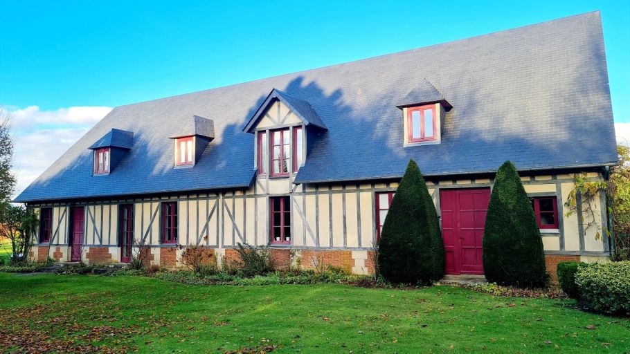 maison 9 Pièces en vente sur QUETTEVILLE (14130)
