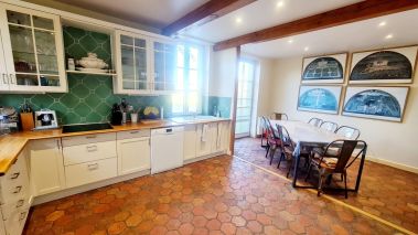 maison 9 Pièces en vente sur QUETTEVILLE (14130)