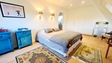 maison 9 Pièces en vente sur QUETTEVILLE (14130)