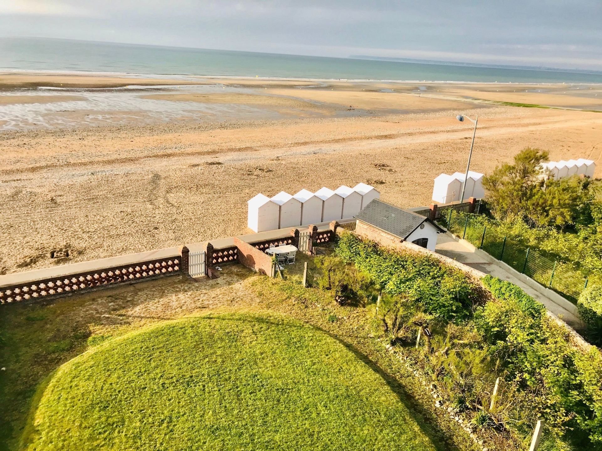 apartment 6 Rooms for sale on VILLERS SUR MER (14640)