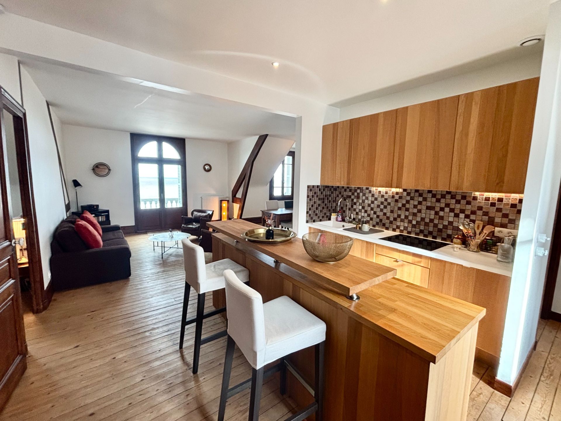 apartment 6 Rooms for sale on VILLERS SUR MER (14640)