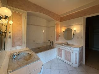 maison normande 9 Pièces en vente sur MONT ST AIGNAN (76130)