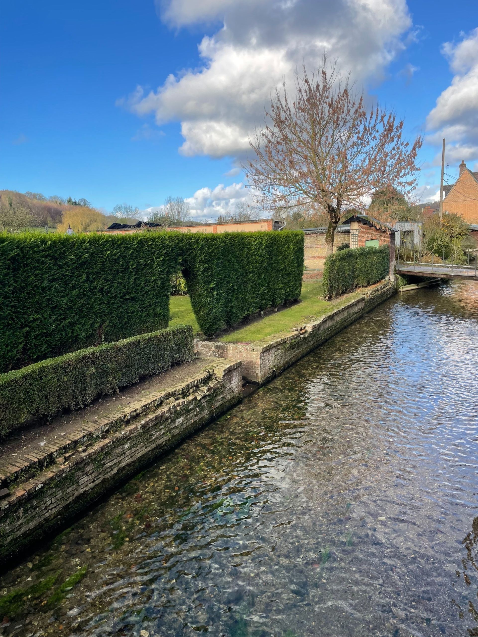 mansion 5 Rooms for sale on ST SAENS (76680)