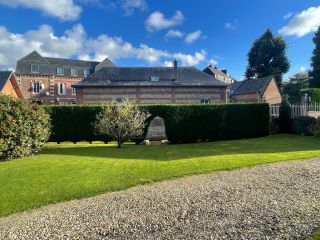 mansion 5 Rooms for sale on ST SAENS (76680)