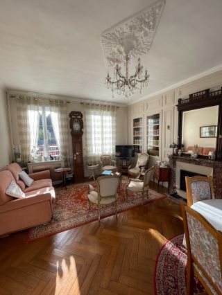 mansion 5 Rooms for sale on ST SAENS (76680)