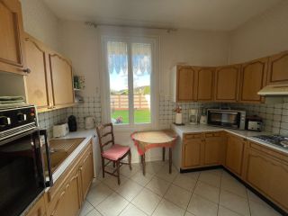 mansion 5 Rooms for sale on ST SAENS (76680)