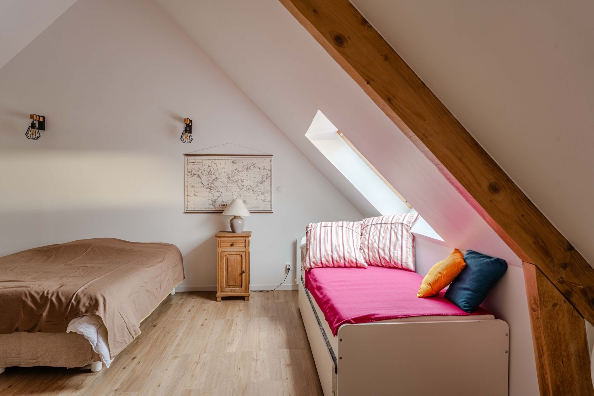 house 8 Rooms for sale on BERNIERES SUR MER (14990)