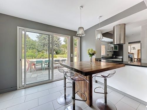 house 8 Rooms for sale on BAYEUX (14400)