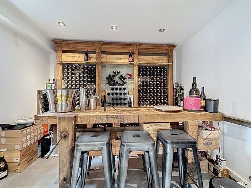 house 8 Rooms for sale on BAYEUX (14400)