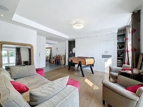 house 8 Rooms for sale on BAYEUX (14400)