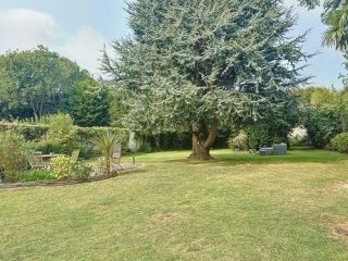 house 8 Rooms for sale on BAYEUX (14400)