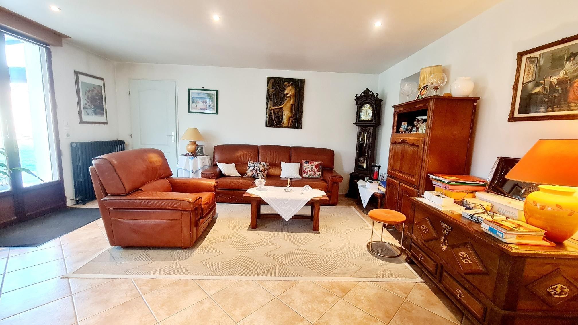 house 7 Rooms for sale on BEAUMONT EN AUGE (14950)