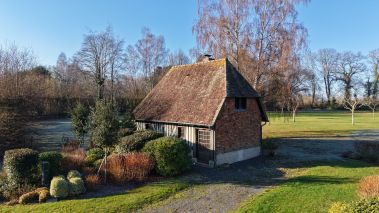 house 13 Rooms for sale on ST ARNOULT (14800)