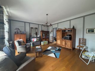 house 18 Rooms for sale on CAEN (14000)