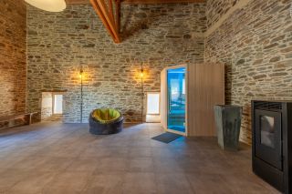 house 18 Rooms for sale on CAEN (14000)