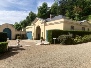 castle 10 Rooms for sale on ST PIERRE DU VAUVRAY (27430)