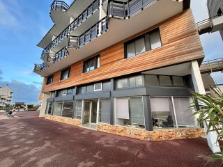 activity premises for sale on DEAUVILLE (14800)