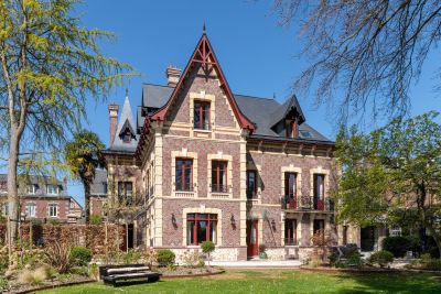 Vente Maison Mont-Saint-Aignan 10&nbsp;Pièces 410&nbsp;m²