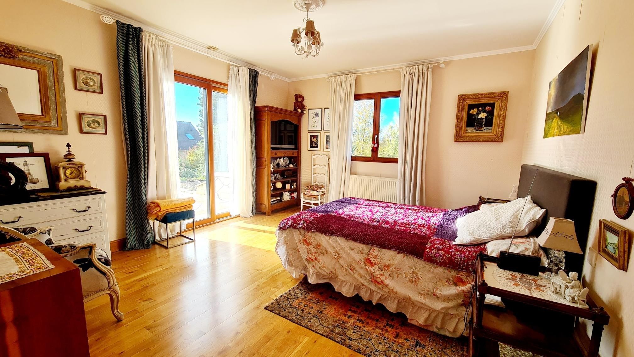 maison 8 Pièces en vente sur PONT L EVEQUE (14130)