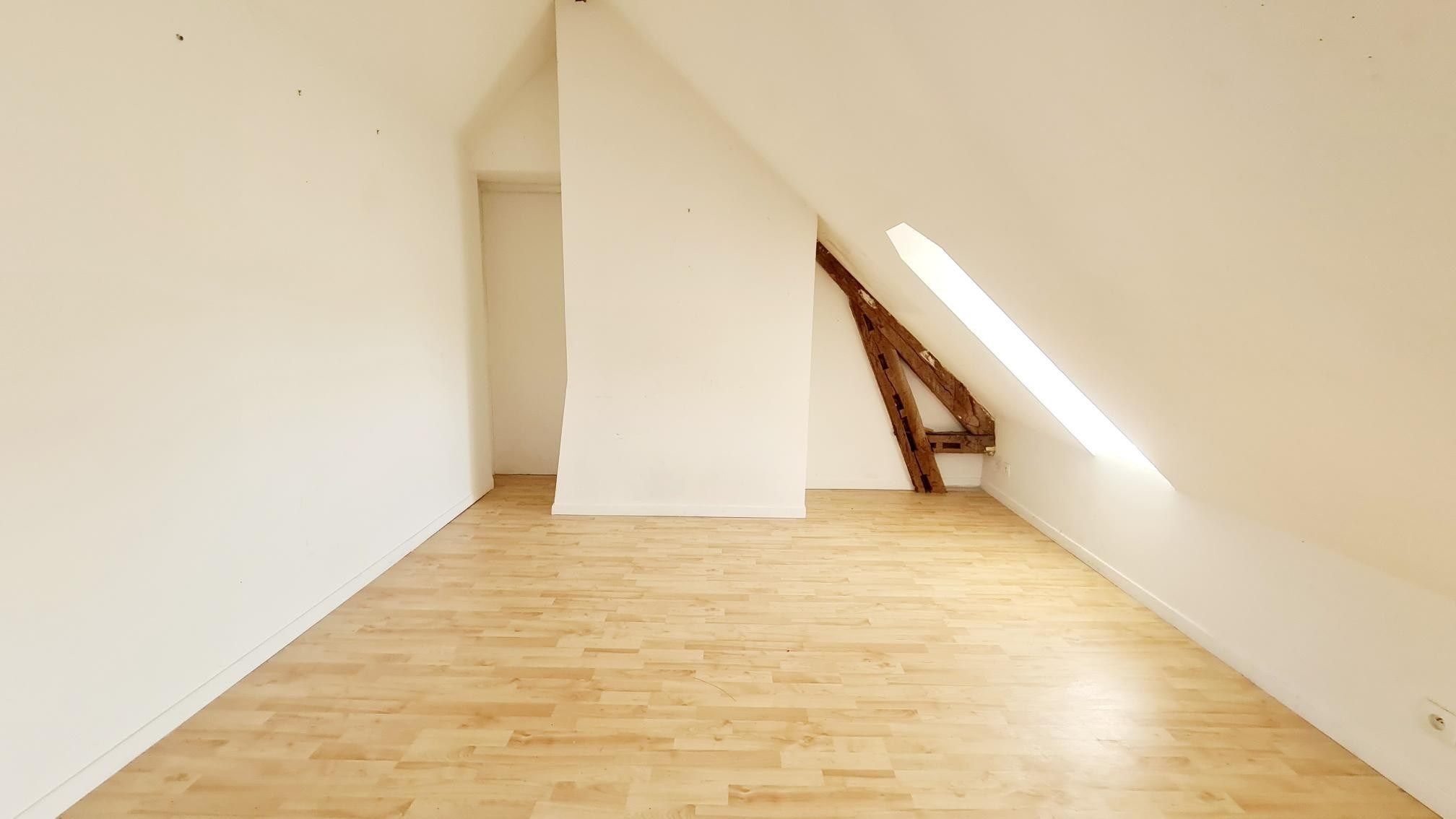 house 8 Rooms for sale on MOYAUX (14590)