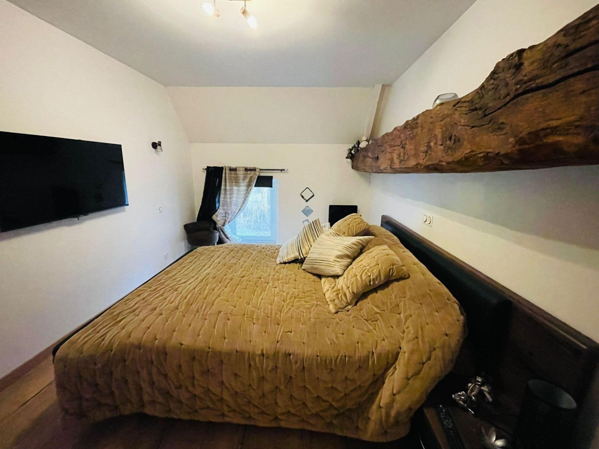 Norman house 14 Rooms for sale on REVIERS (14470)