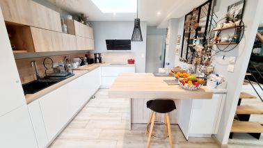 house 6 Rooms for sale on CABOURG (14390)