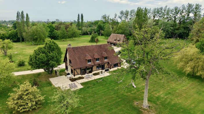 Sale House Saint-Gatien-des-Bois 5&nbsp;Rooms 294&nbsp;m²