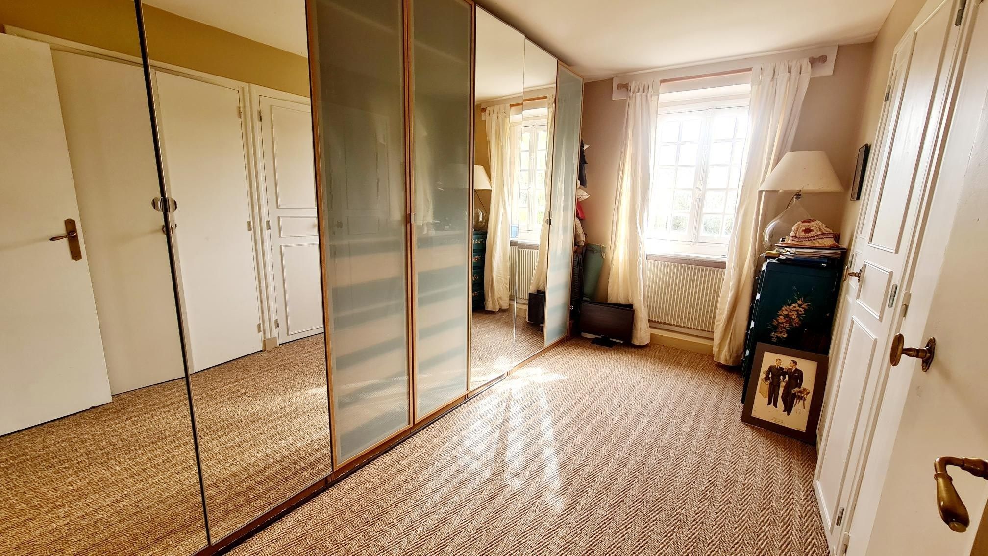 house 10 Rooms for sale on CAMBREMER (14340)