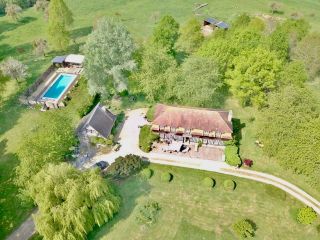 house 10 Rooms for sale on CAMBREMER (14340)