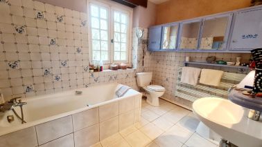 house 10 Rooms for sale on CAMBREMER (14340)