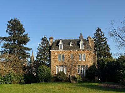 Sale House Saint-Hilaire-du-Harcouët 12&nbsp;Rooms 350&nbsp;m²