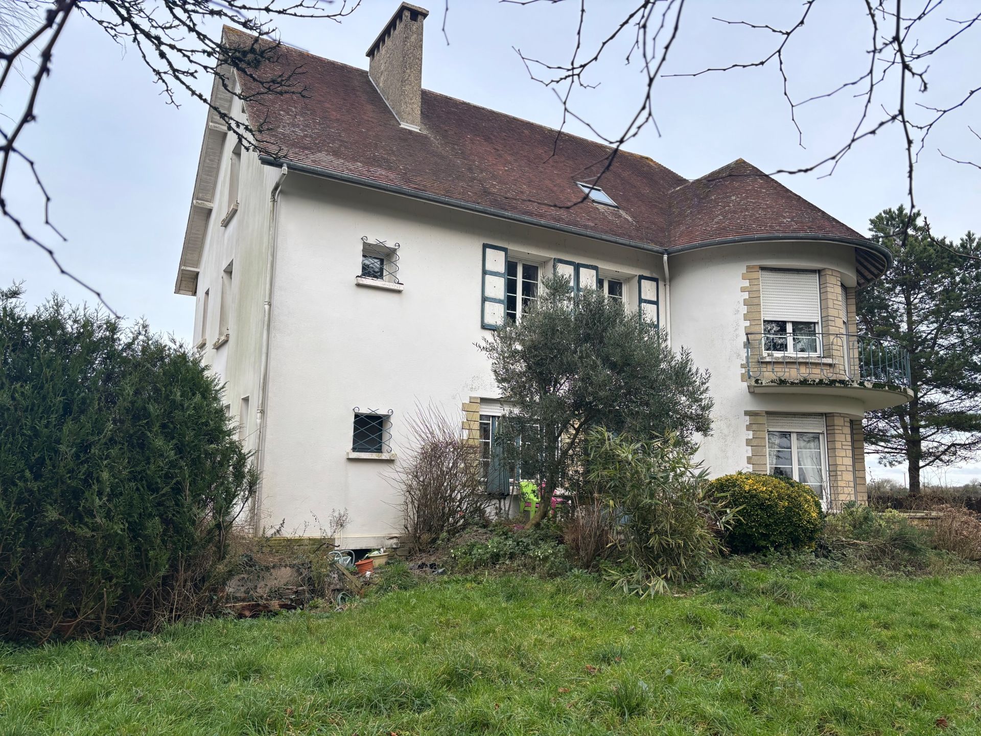 maison 10 Pièces en vente sur VIERVILLE SUR MER (14710)