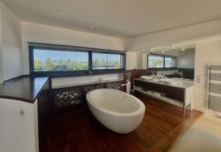 house 7 Rooms for sale on VILLERS SUR MER (14640)