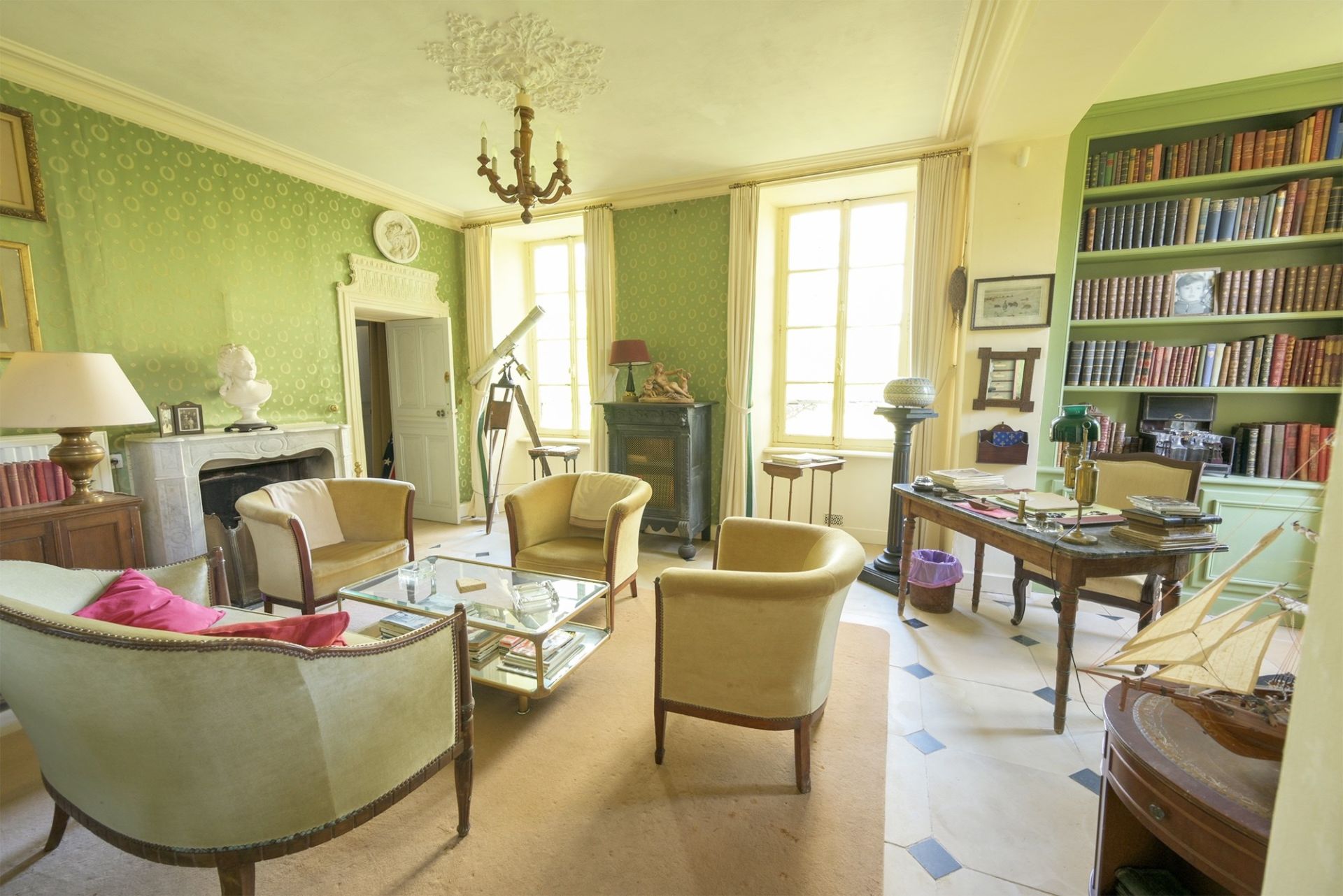 house 19 Rooms for sale on GRANDCAMP MAISY (14450)