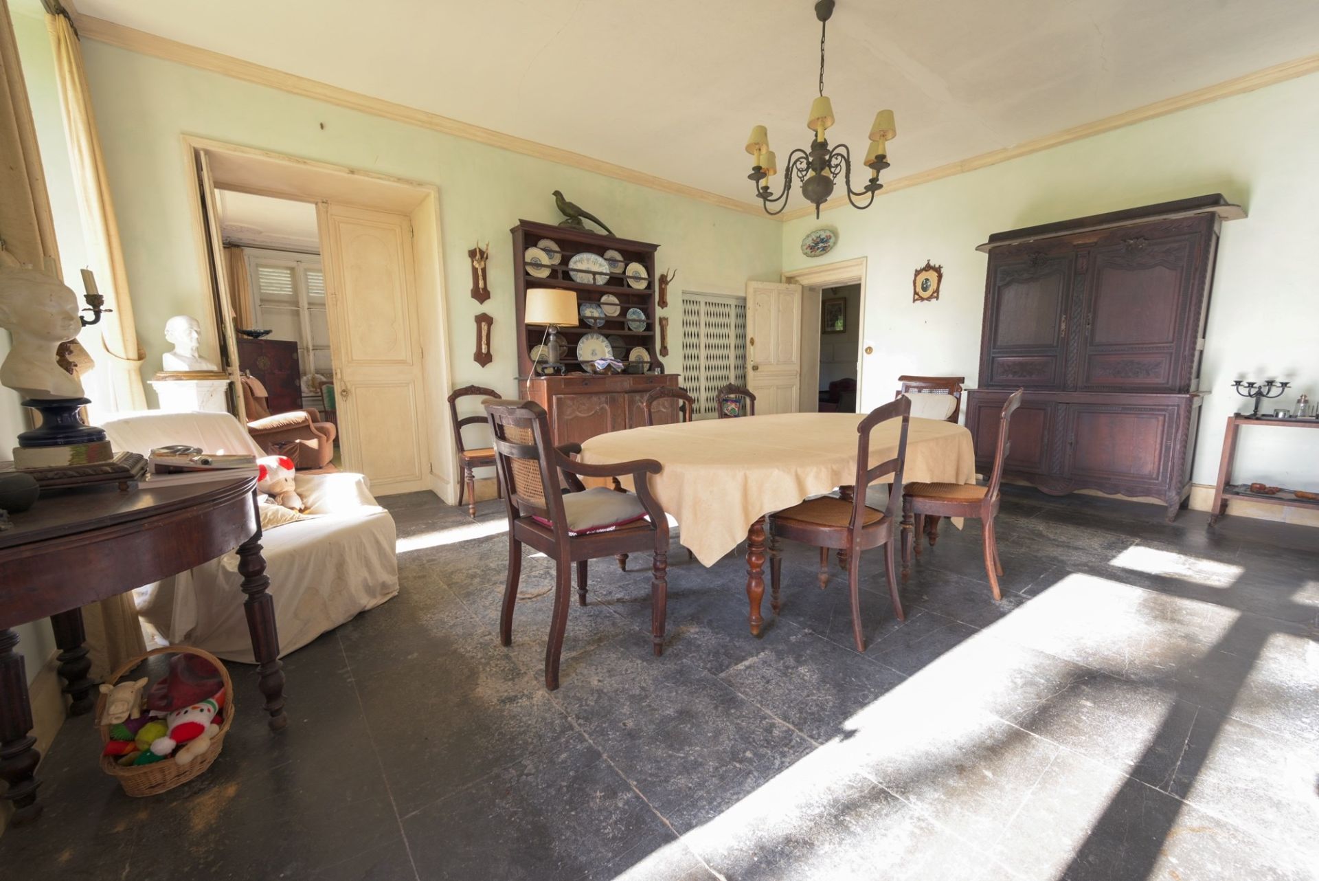 house 19 Rooms for sale on GRANDCAMP MAISY (14450)