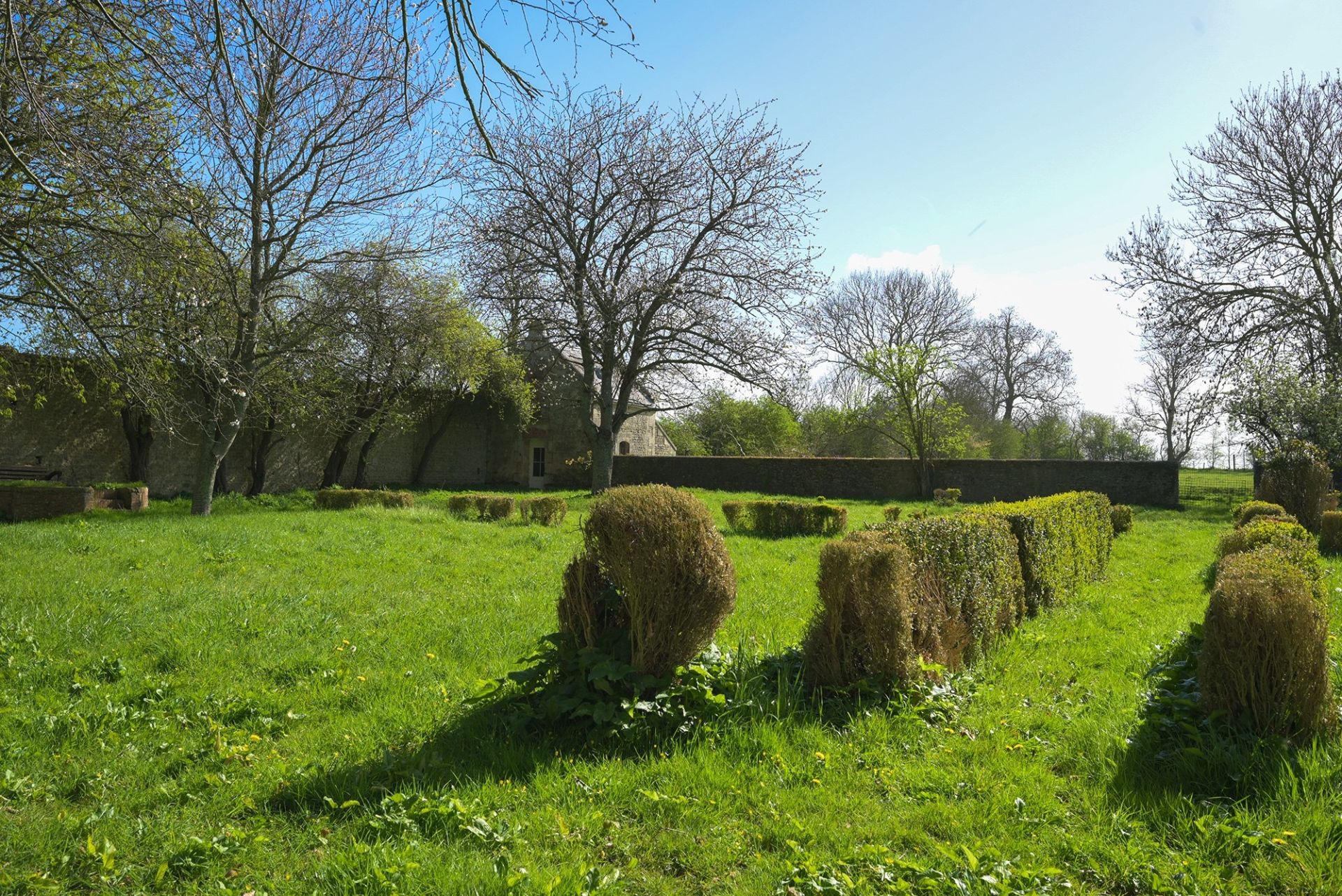 house 19 Rooms for sale on GRANDCAMP MAISY (14450)