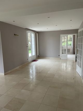 maison bourgeoise 9 Pièces en vente sur ST ETIENNE DU ROUVRAY (76800)