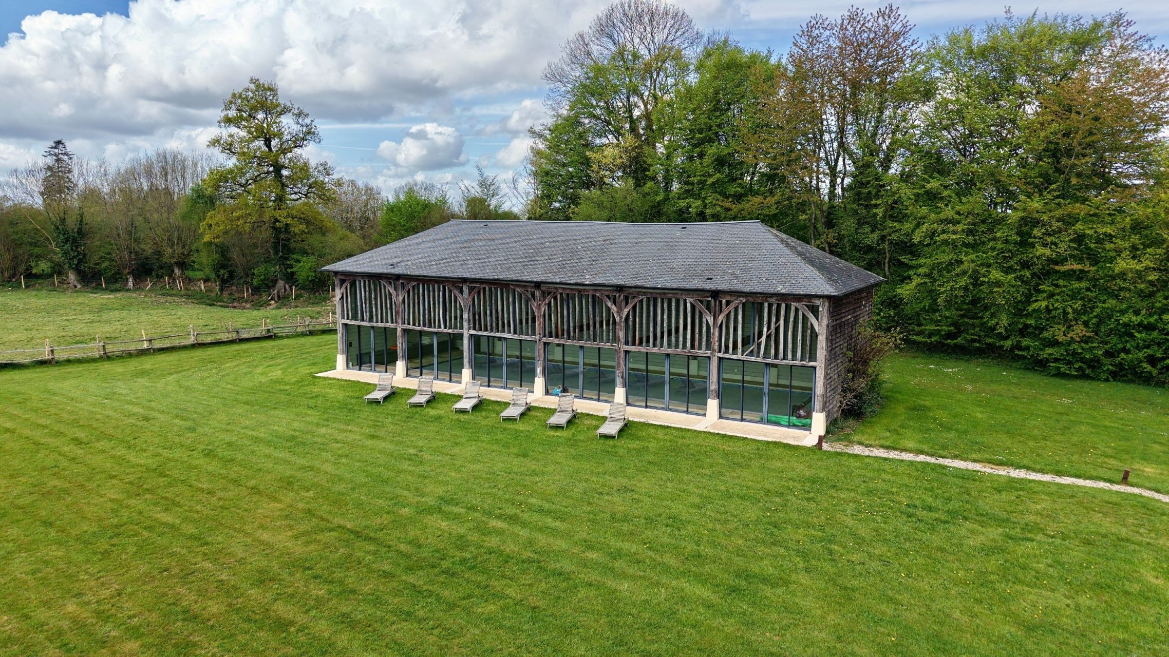 maison 10 Pièces en vente sur MORAINVILLE JOUVEAUX (27260)