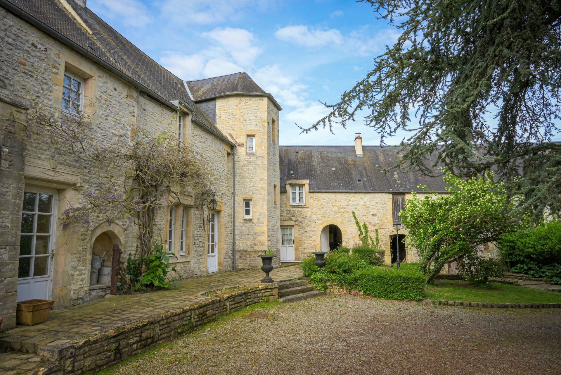 maison 9 Pièces en vente sur BAYEUX (14400)
