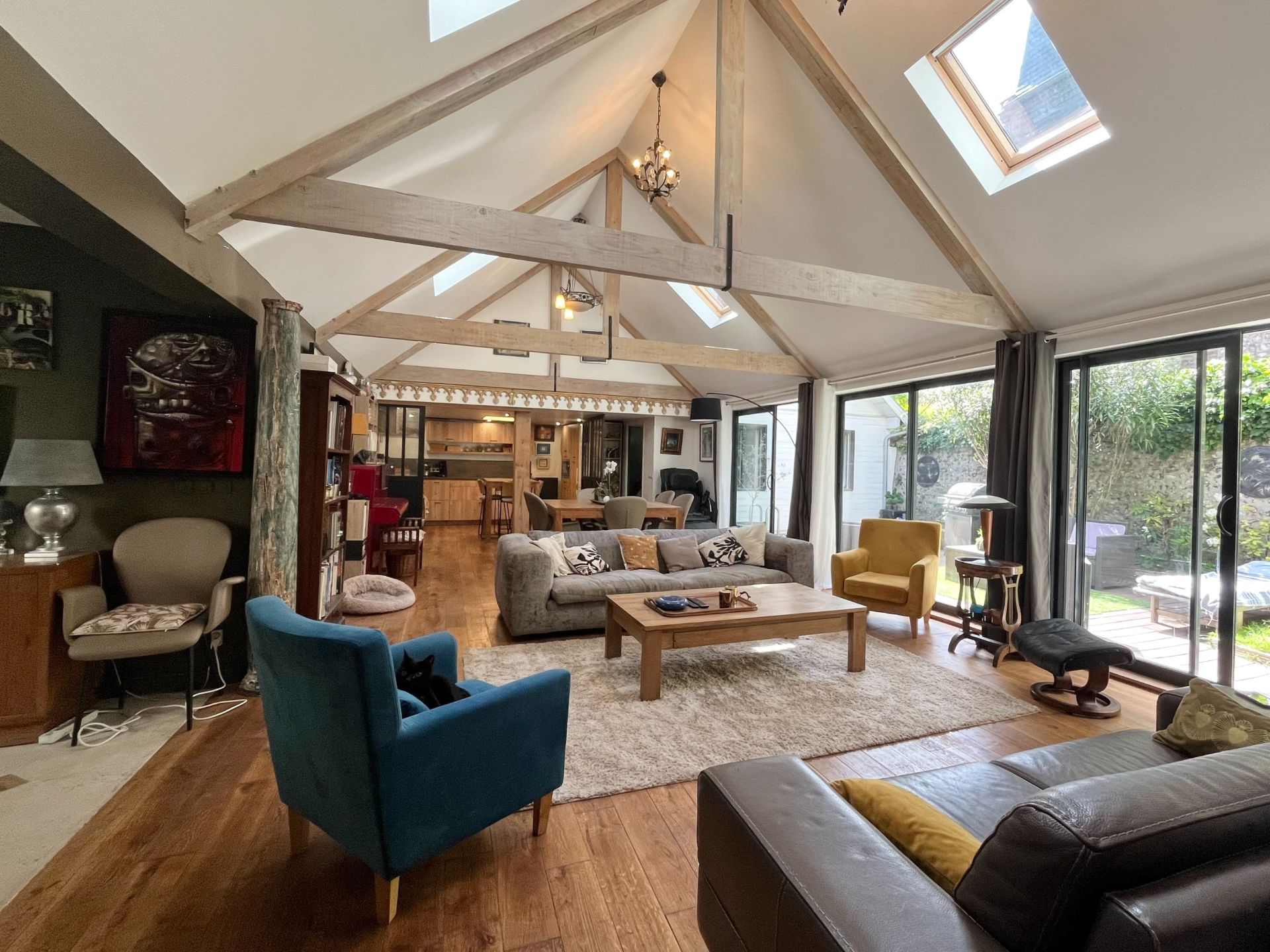 townhouse 10 Rooms for sale on ROUEN (76000)