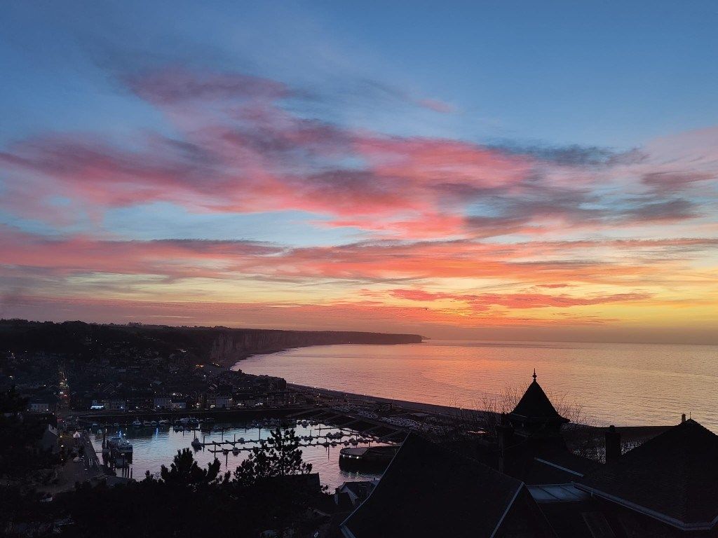 maison contemporaine 10 Pièces en vente sur FECAMP (76400)