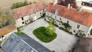 long house 9 Rooms for sale on ROTS (14740)