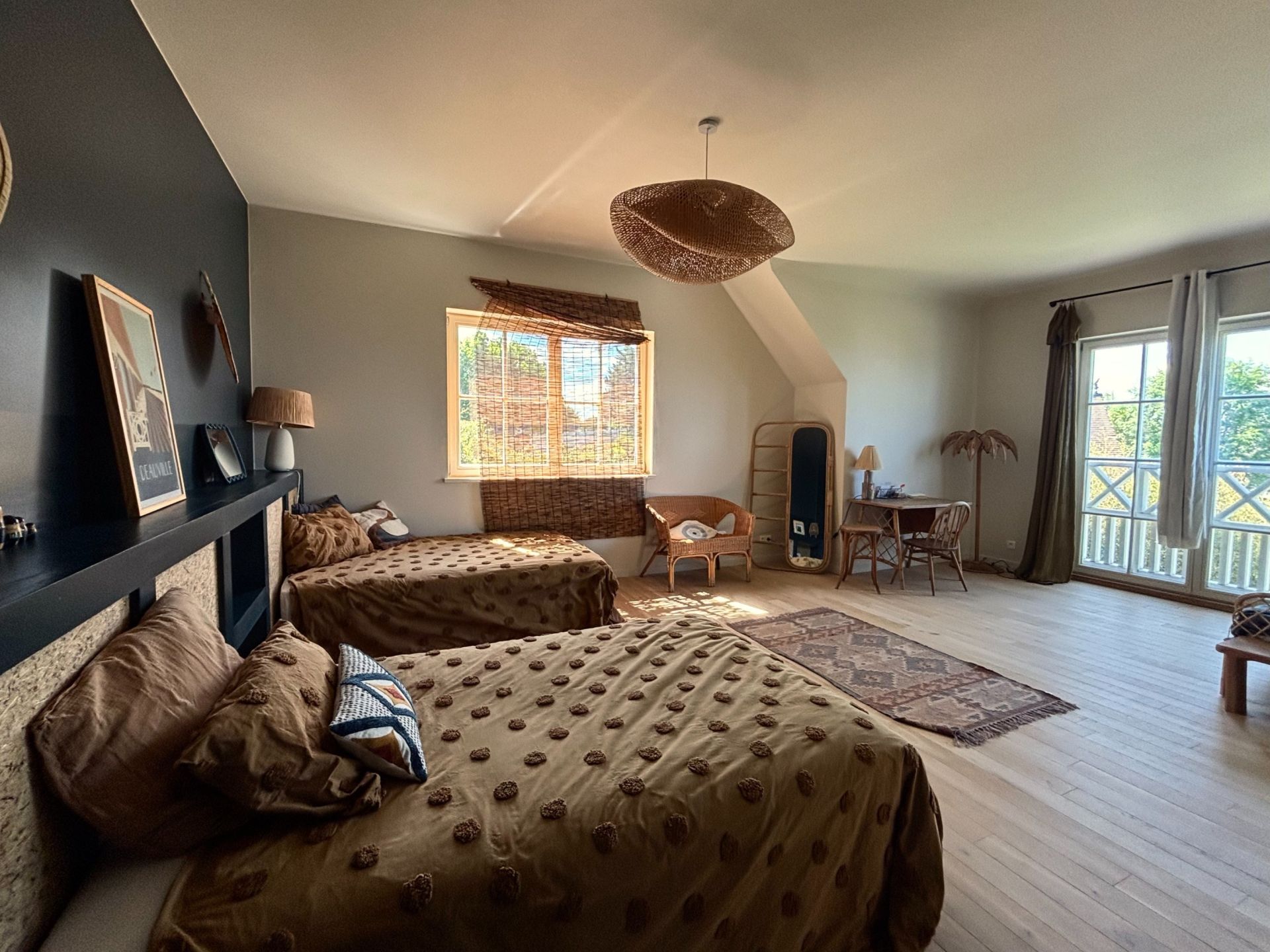 house 8 Rooms for seasonal rent on BENERVILLE SUR MER (14910)