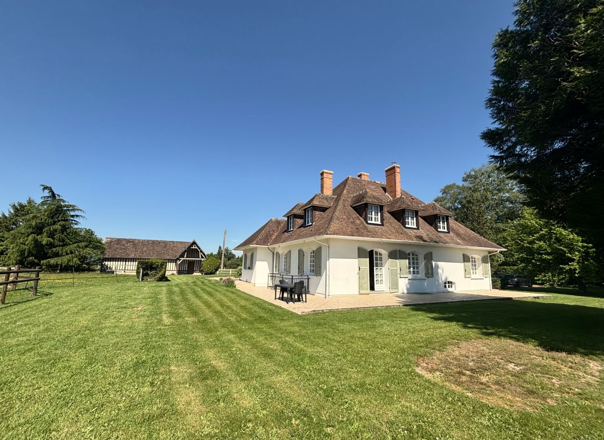 house 7 Rooms for sale on EPAIGNES (27260)