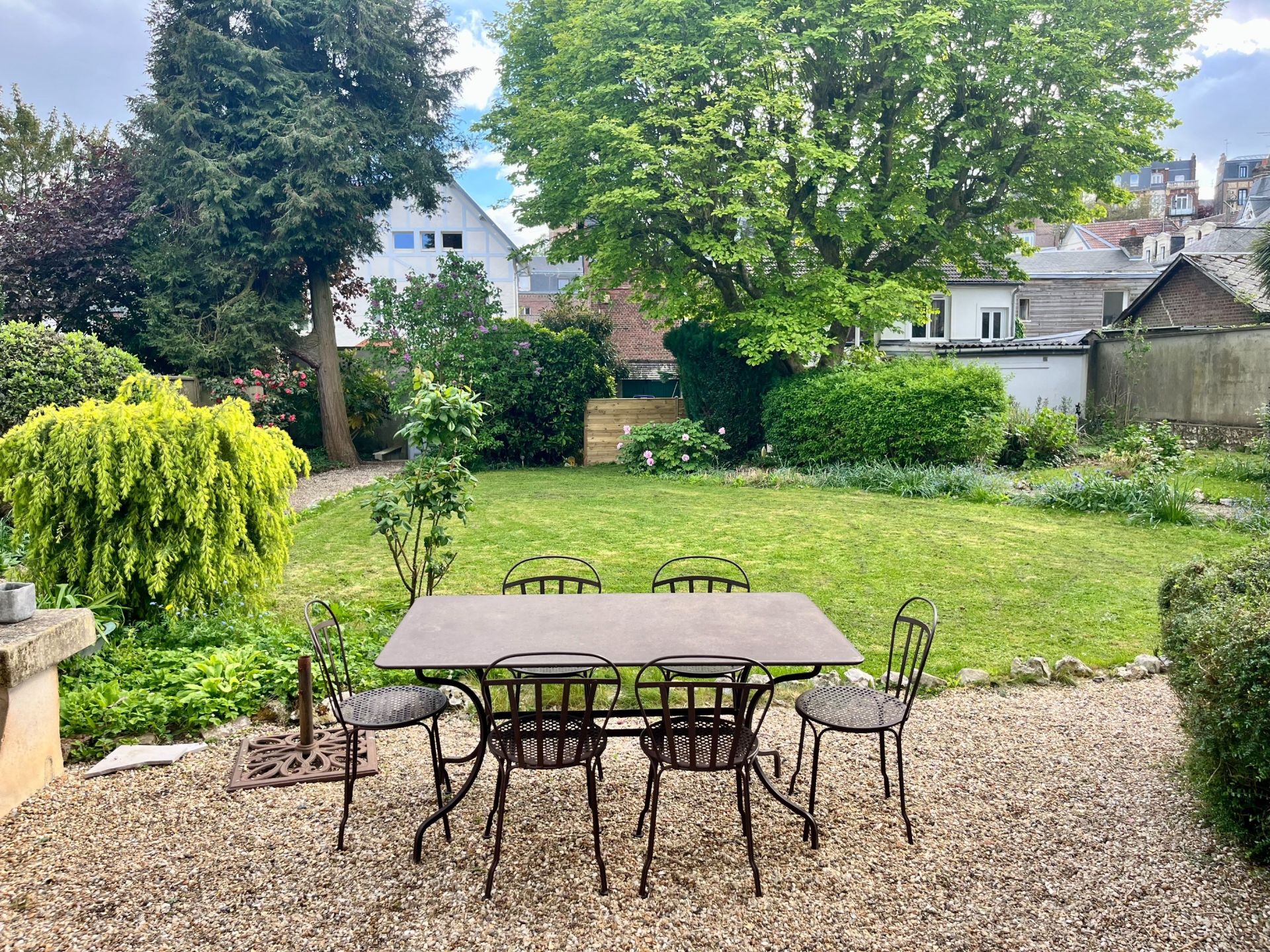 house 8 Rooms for sale on MONT ST AIGNAN (76130)