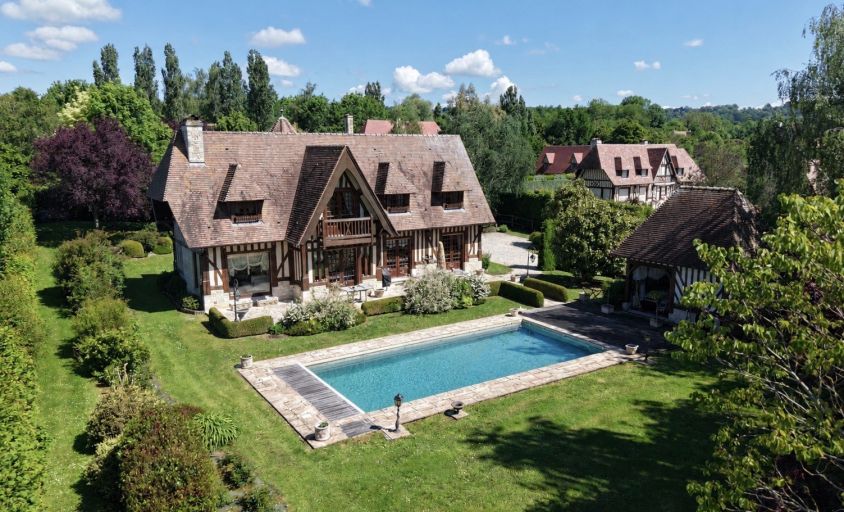 house 6 Rooms for sale on BEUVRON EN AUGE (14430)